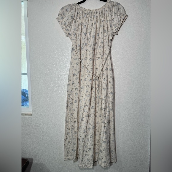 Floral Square-Neck Cotton Midi Dress in Cream with blue floral - Picture 5 of 6